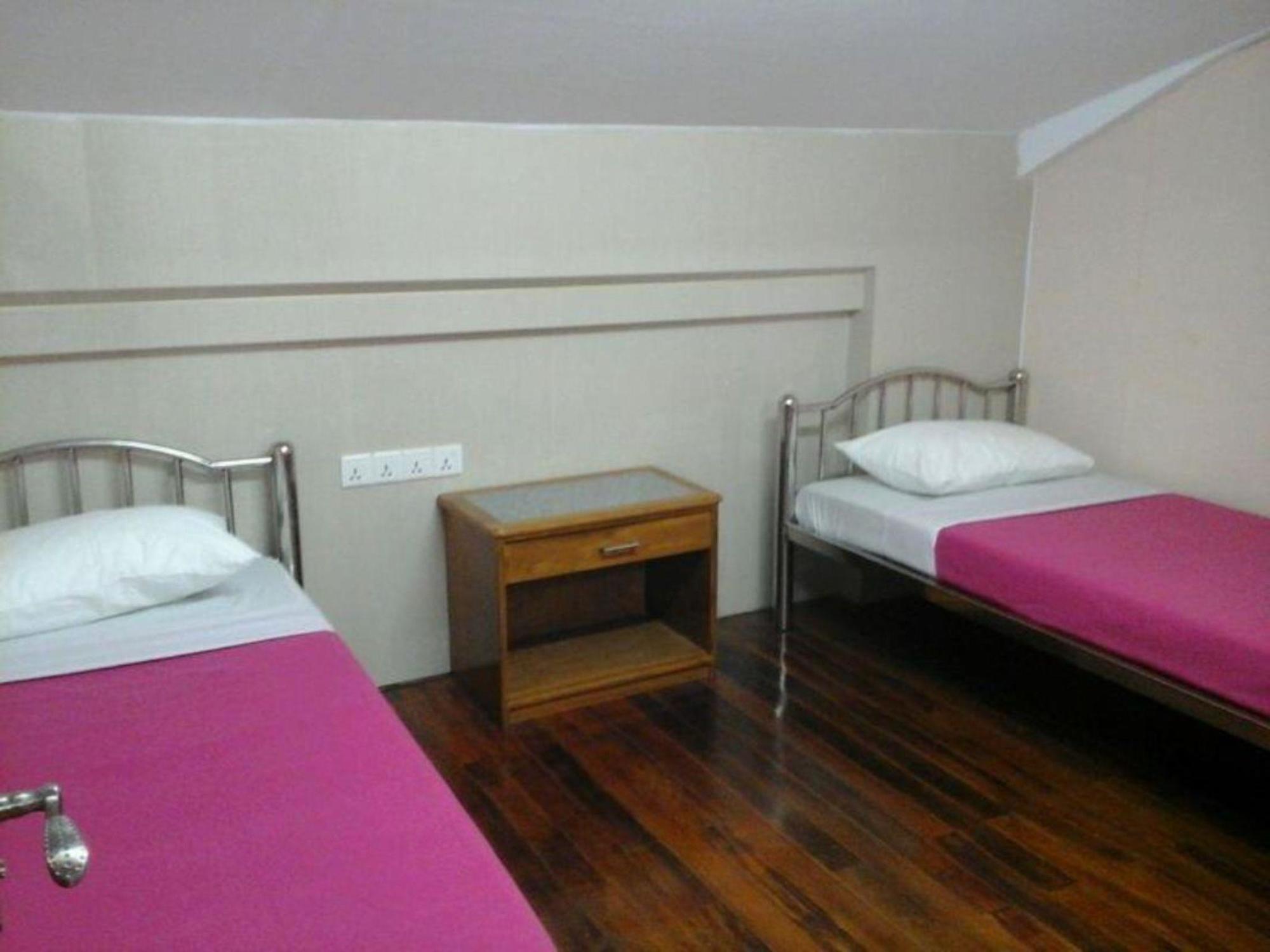 Ocean Pearl Inn - 3 Янгон Екстериор снимка